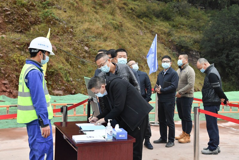 1645754232139027.jpg 5217fa8ae2934fe6a1f3e8a21301eea5.jpg