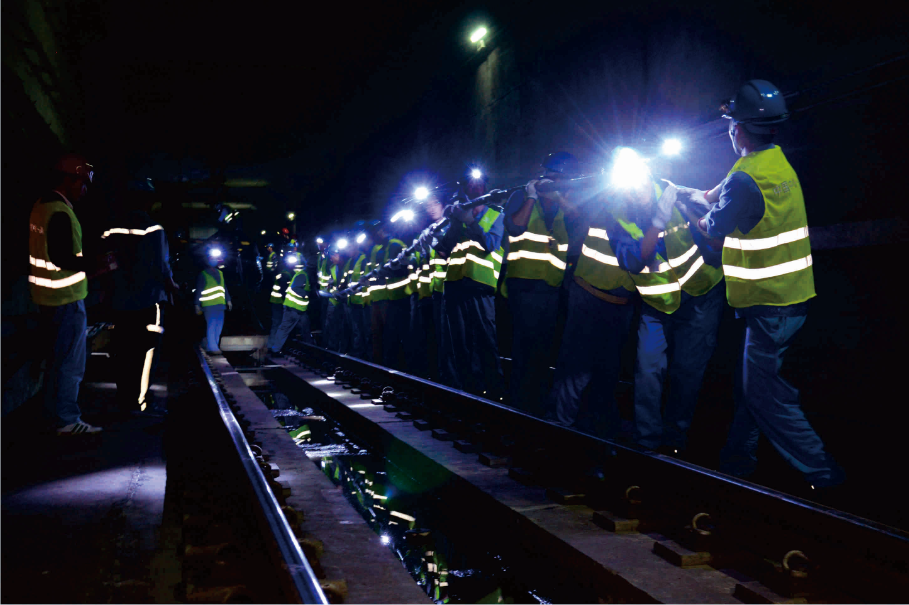 3《流動的光影》  牟銘.png